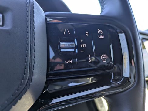 Used 2024 Land Rover Range Rover Velar Dynamic SE image 15