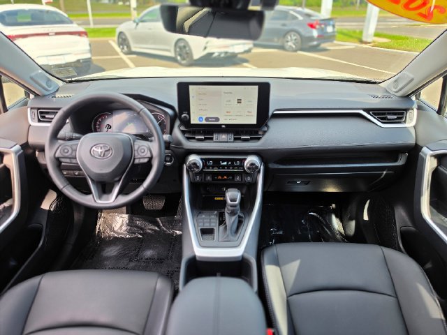 Used 2025 Toyota RAV4 XLE Premium w/ Weather Package AWD/4WD image 30