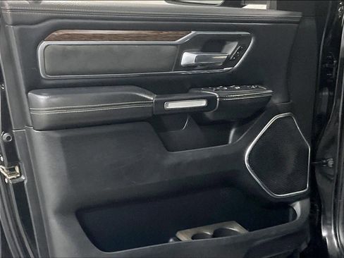 Used 2019 RAM 1500 Laramie image 9