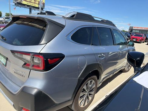 Used 2024 Subaru Outback Touring XT image 3