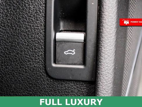 Used 2018 Audi Q7 3.0T Premium Plus w/ Premium Plus Package AWD/4WD image 44