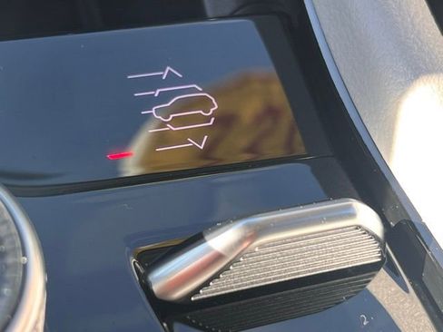 Used 2022 Jeep Grand Cherokee Overland w/ Advanced Protech Group III image 33