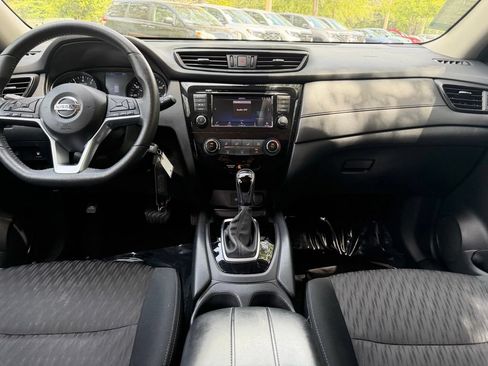 Used 2019 Nissan Rogue S w/ Special Edition Package FWD image 14
