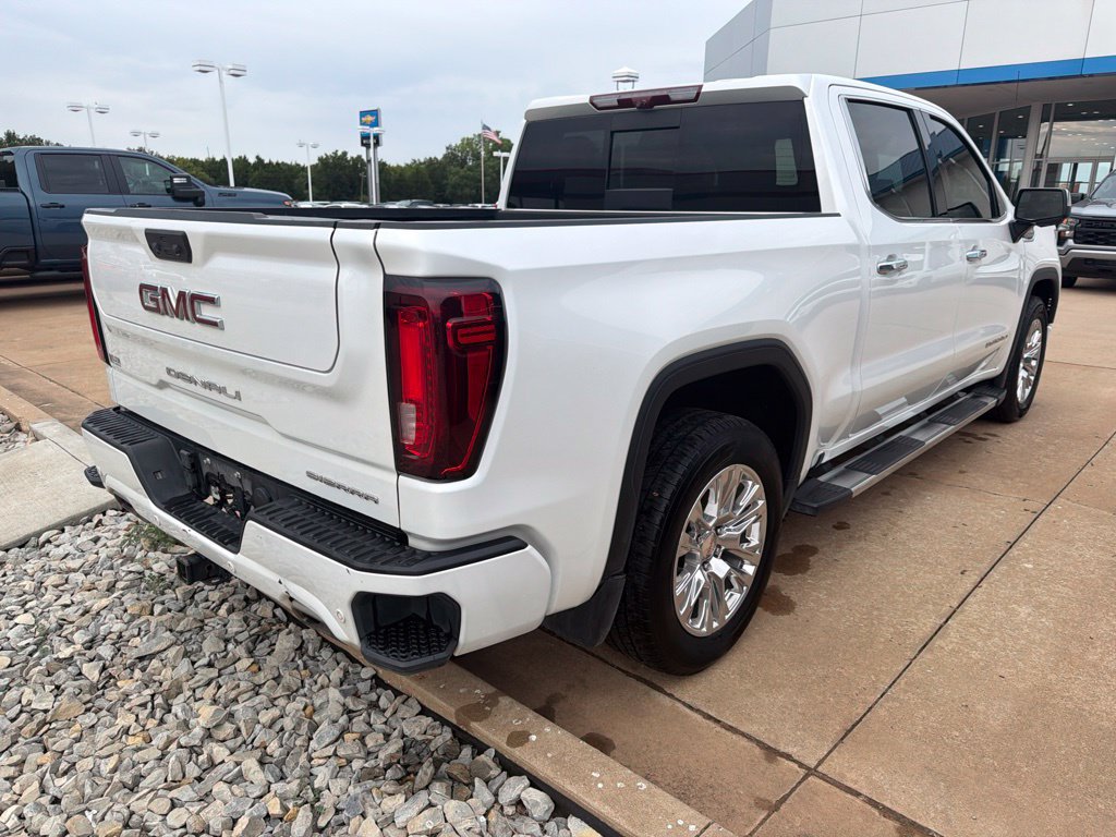 Used 2024 GMC Sierra 1500 Denali w/ Technology Package AWD/4WD image 3