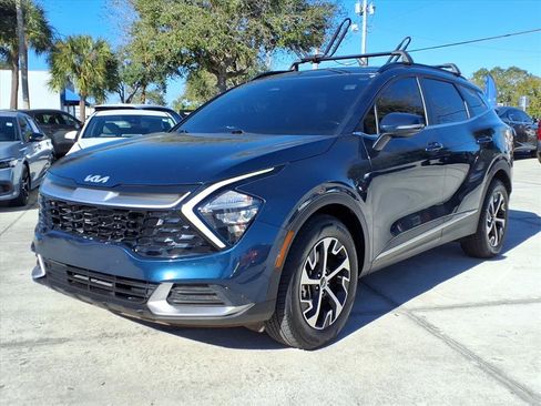 Used 2023 Kia Sportage EX w/ EX Premium Package image 3