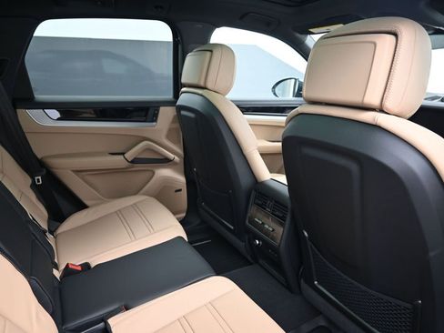 New 2026 Porsche Cayenne S AWD/4WD image 7