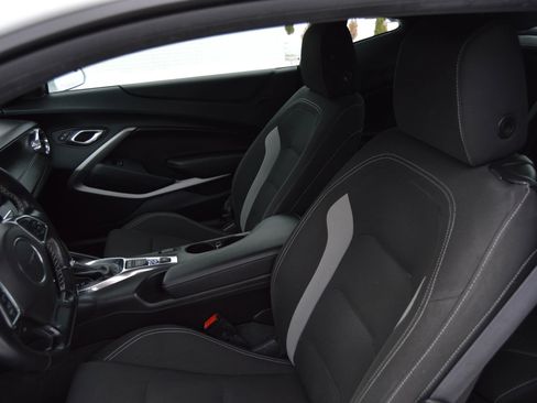 Used 2016 Chevrolet Camaro LT image 8