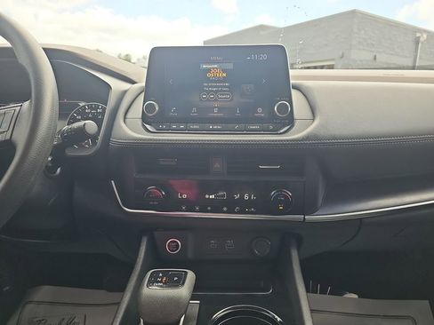 Used 2023 Nissan Rogue SV FWD image 24