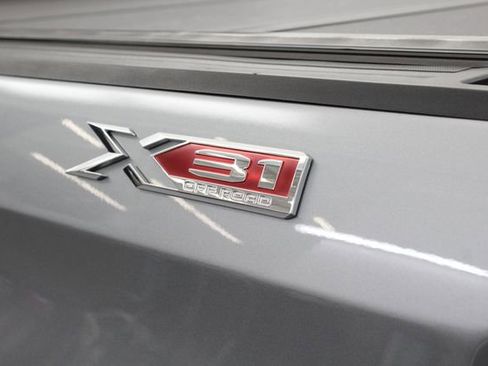 Used 2023 GMC Sierra 1500 SLT w/ SLT Premium Package AWD/4WD image 11