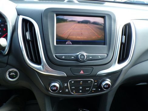 Used 2021 Chevrolet Equinox LT AWD/4WD image 26