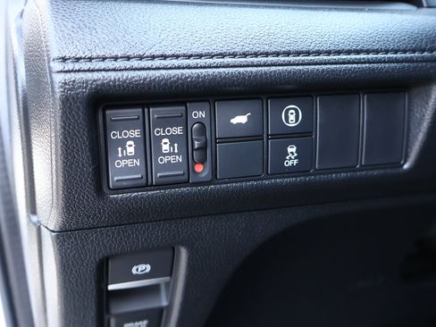 Used 2024 Honda Odyssey EX-L image 12