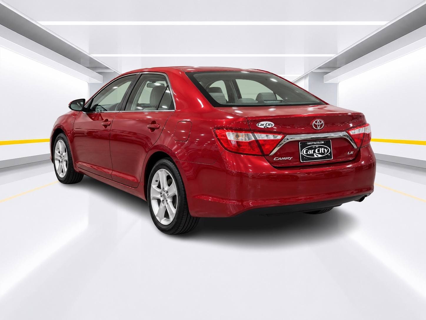 Used 2010 Ford Fusion SE FWD image 3