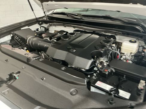 Certified 2024 Toyota 4Runner TRD Off-Road Premium image 20