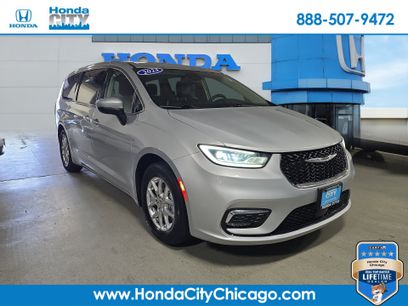 Used 2023 Chrysler Pacifica Touring-L