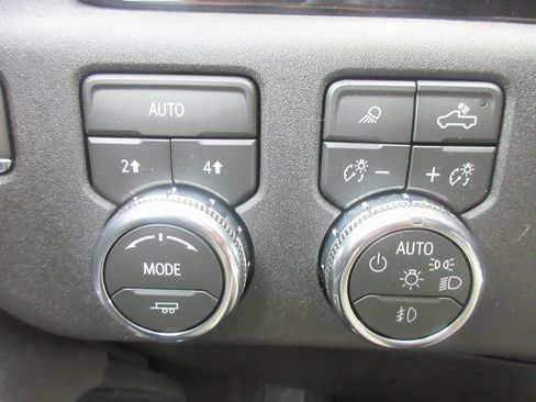 New 2026 GMC Sierra 1500 SLT w/ SLT Premium Plus Package image 18