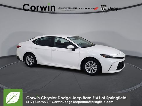 Used 2026 Toyota Camry LE FWD image 1