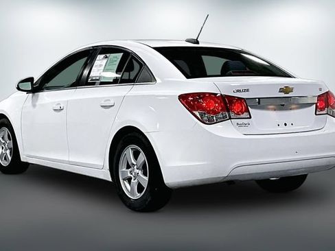 Used 2015 Chevrolet Cruze LT w/ Sun And Sound Package FWD image 5