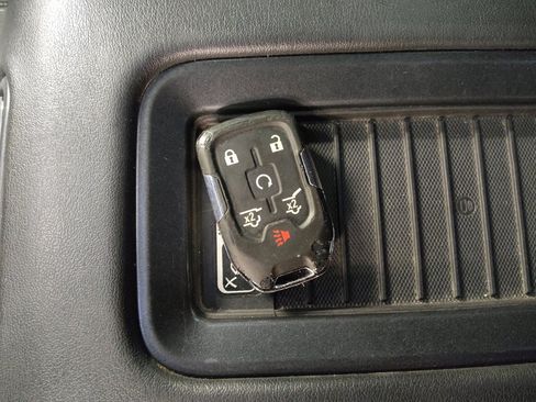 Used 2017 Chevrolet Suburban Premier image 32