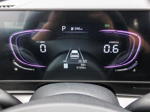 Used 2025 Kia Sportage EX FWD image 23