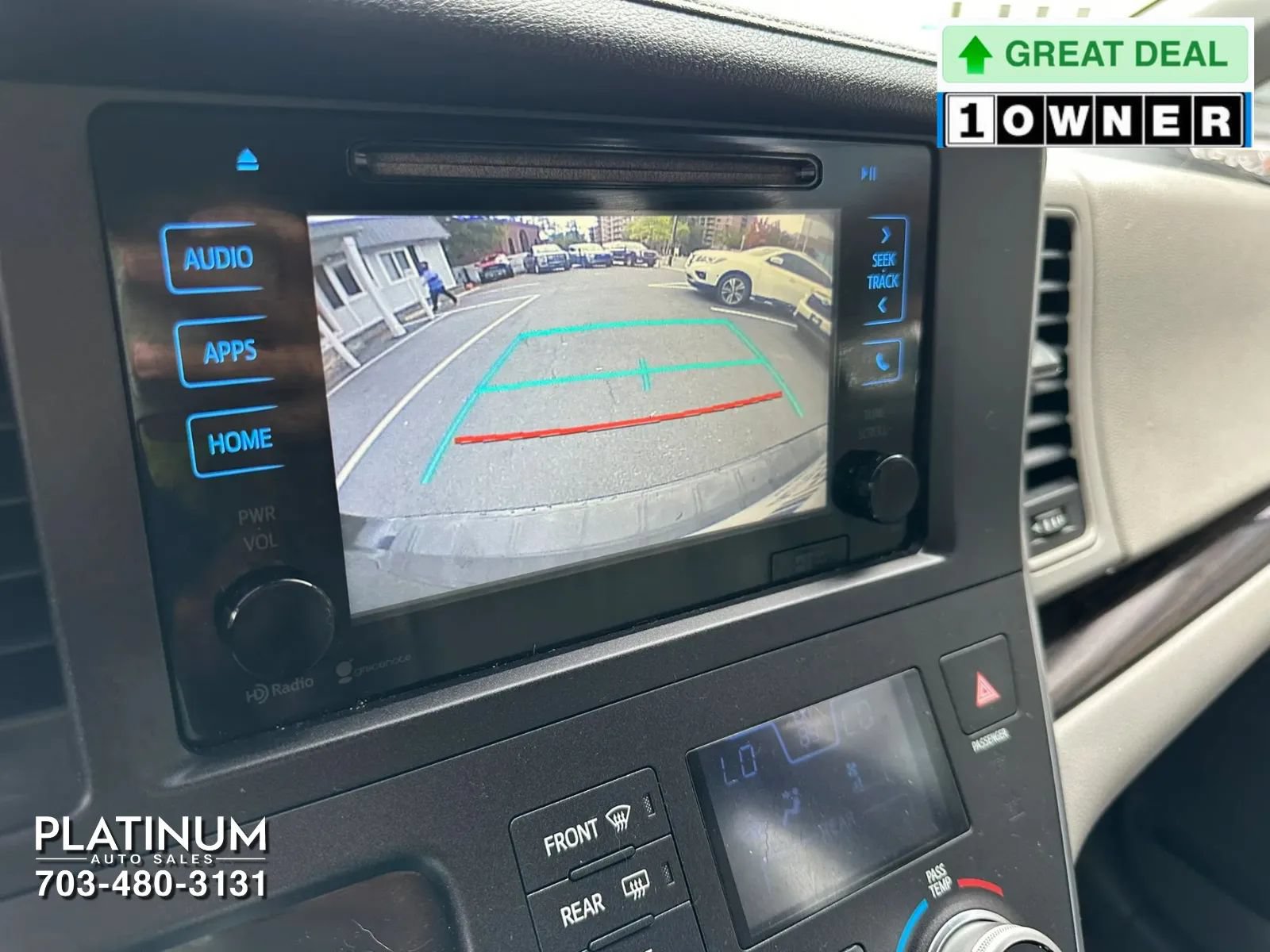 Used 2015 Toyota Sienna XLE Premium FWD image 12