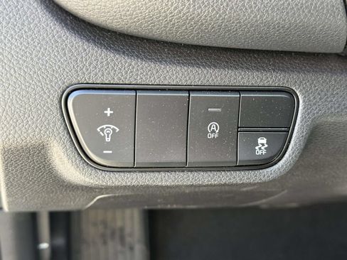 Used 2024 Kia Seltos S AWD/4WD image 19