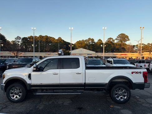 Used 2019 Ford F250 Lariat w/ Chrome Package image 8