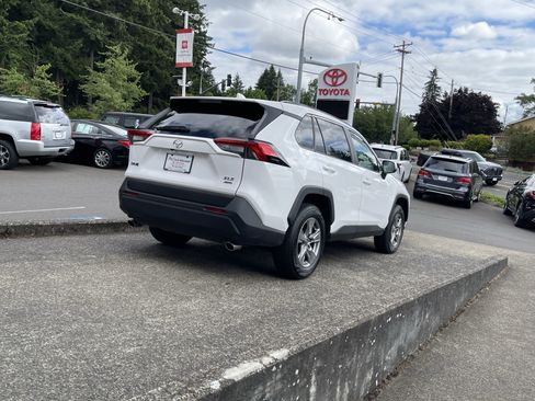Certified 2024 Toyota RAV4 XLE w/ Convenience Package AWD/4WD image 7