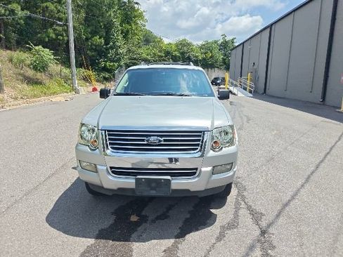 Used 2010 Ford Explorer XLT RWD image 7
