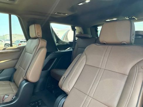 New 2026 Chevrolet Tahoe High Country w/ Sun And Tow Package AWD/4WD image 34
