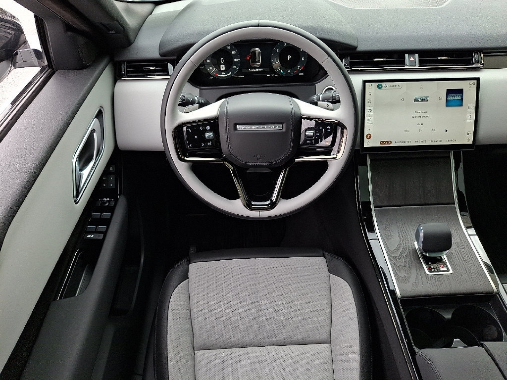 Used 2026 Land Rover Range Rover Velar S AWD/4WD image 7