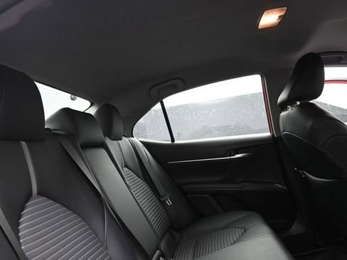 Used 2023 Toyota Camry SE image 25