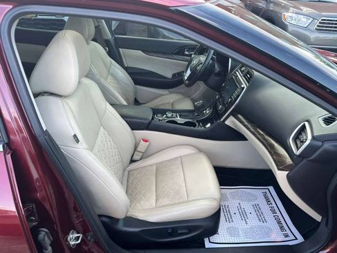 Used 2016 Nissan Maxima Platinum FWD image 12