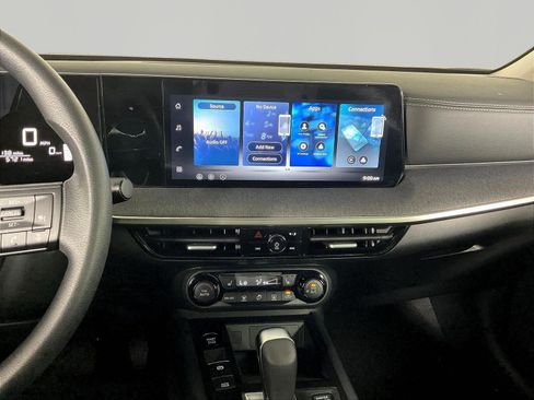 Used 2026 Nissan Kicks SV w/ SV Premium Package FWD image 9