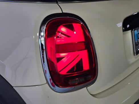 Used 2022 MINI Cooper S FWD image 9
