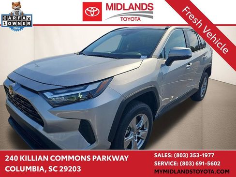 Used 2025 Toyota RAV4 XLE w/ Convenience Package FWD image 1