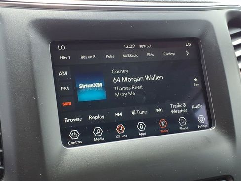 Used 2019 Jeep Cherokee Latitude Plus w/ Comfort/Convenience Group AWD/4WD image 5