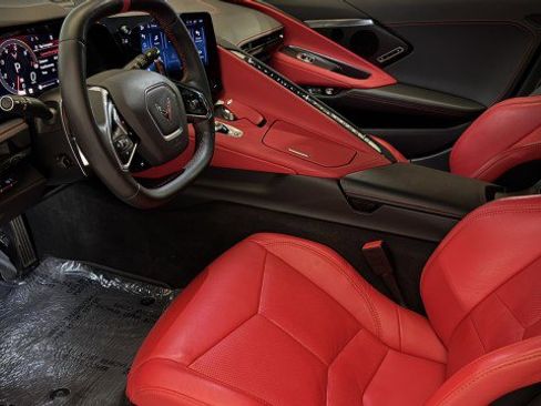 Used 2024 Chevrolet Corvette Stingray Preferred Cpe w/ Stealth Interior Trim Package image 4