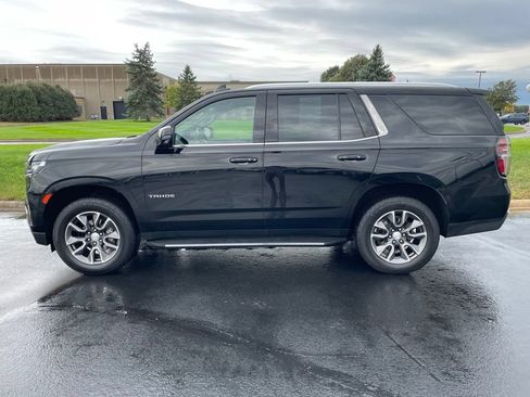 Used 2022 Chevrolet Tahoe LT w/ LT Signature Package AWD/4WD image 2