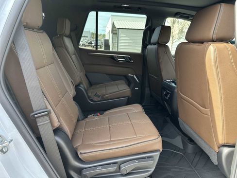 New 2026 Chevrolet Tahoe High Country image 18