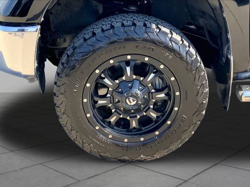 Used 2014 Toyota Tundra SR5 w/ SR5 Upgrade Package AWD/4WD image 11
