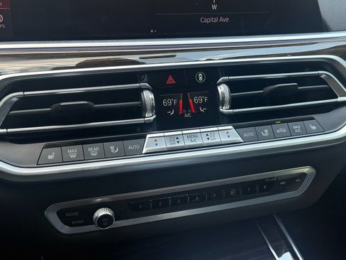Used 2020 BMW X7 xDrive40i w/ Premium Package AWD/4WD image 11