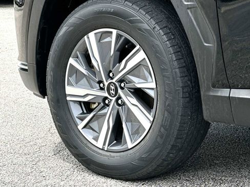 Used 2022 Hyundai Tucson Blue w/ Cargo Package AWD/4WD image 11