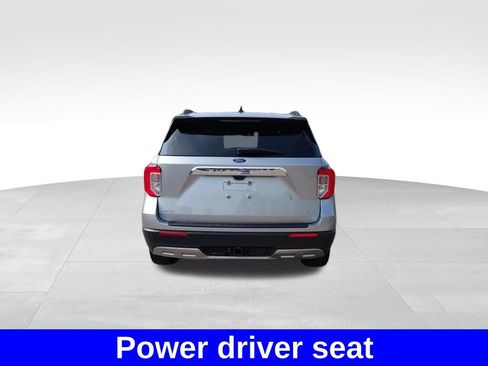 Used 2022 Ford Explorer XLT w/ Equipment Group 202A AWD/4WD image 16