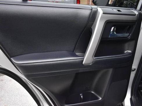 Used 2021 Toyota 4Runner SR5 Premium w/ Moonroof Package AWD/4WD image 15