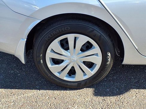 Certified 2024 Nissan Versa S w/ Trunk Package image 9