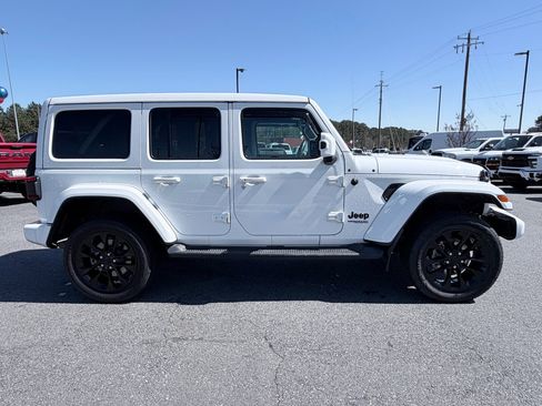 Used 2021 Jeep Wrangler Unlimited Sahara image 5
