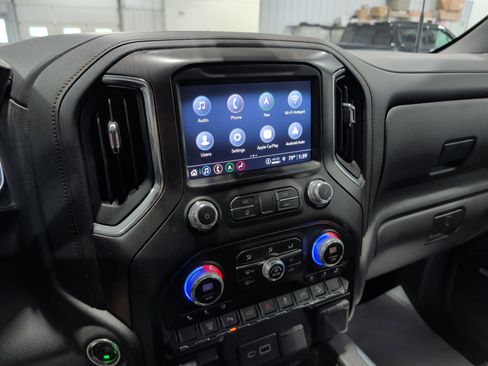 Used 2023 GMC Sierra 2500 AT4 w/ AT4 Preferred Package AWD/4WD image 11