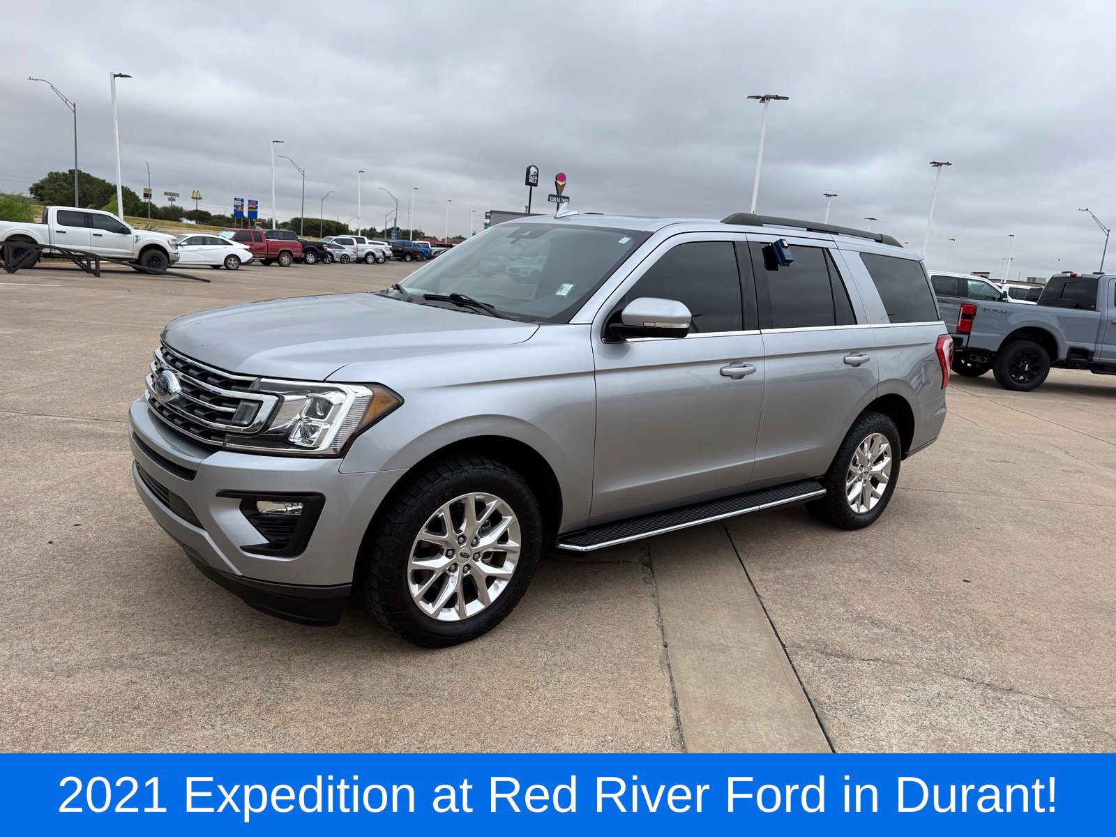 Used 2021 Ford Expedition XLT RWD image 1