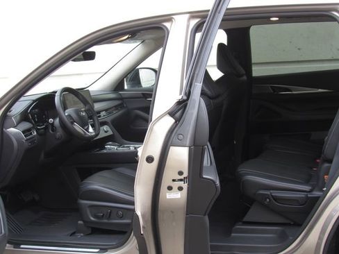 Used 2025 INFINITI QX60 Luxe AWD/4WD image 13