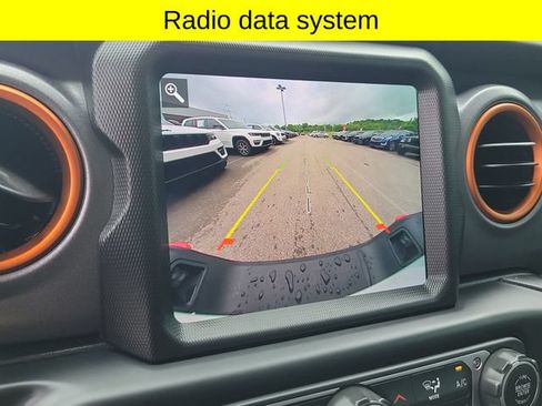 Used 2023 Jeep Gladiator Mojave w/ LED Lighting Group AWD/4WD image 14